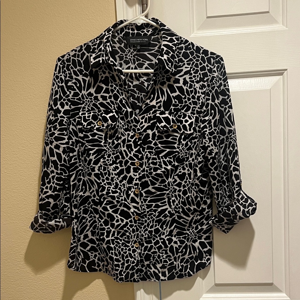 Jones New York Monochrome Patterned Blouse